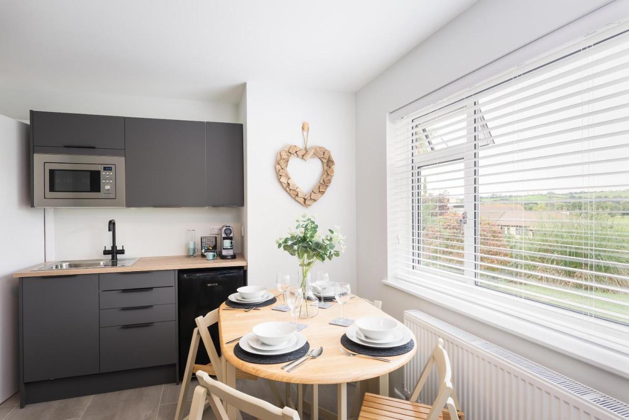 River Retreat Apartment Exeter - River Views & Parking 외부 사진