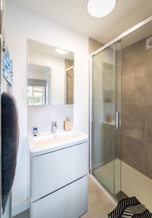 River Retreat Apartment Exeter - River Views & Parking 외부 사진